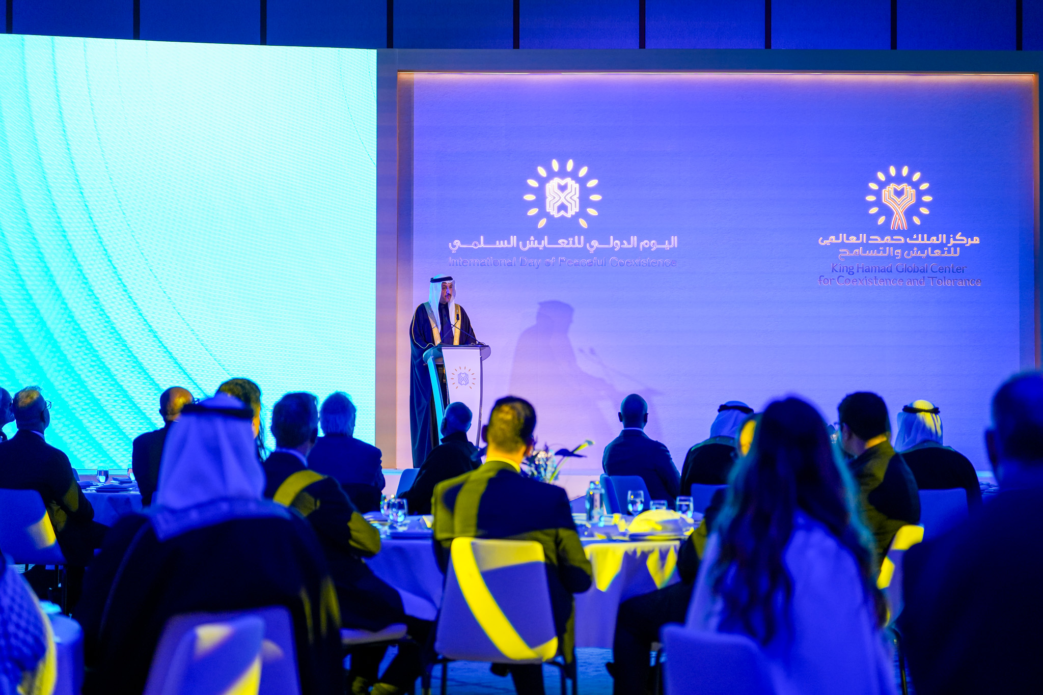 رئيس مجلس أمناء مركز الملك حمد العالمي للتعايش والتسامح: مملكة البحرين الأولى عالميًا في كثافة دور العبادة بموسوعة غينيس للأرقام القياسية - Image 4