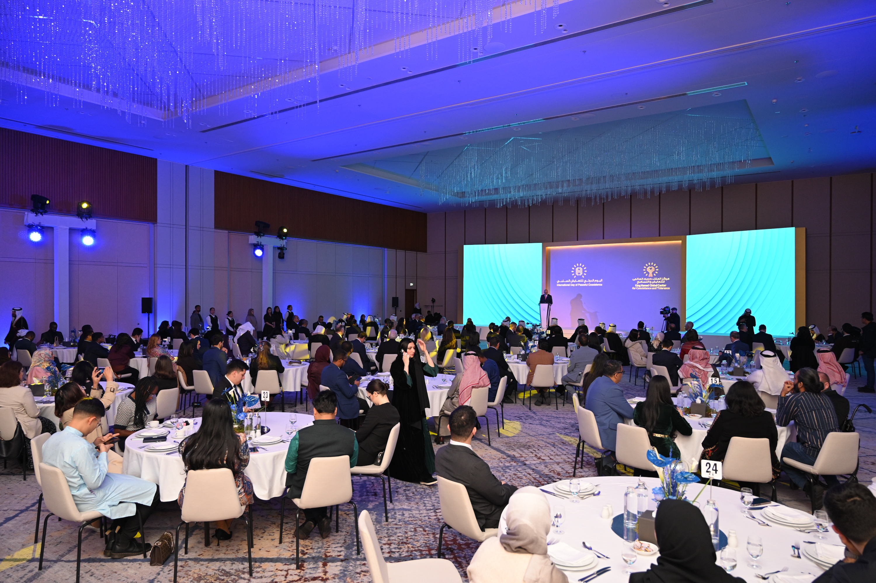 رئيس مجلس أمناء مركز الملك حمد العالمي للتعايش والتسامح: مملكة البحرين الأولى عالميًا في كثافة دور العبادة بموسوعة غينيس للأرقام القياسية - Image 8