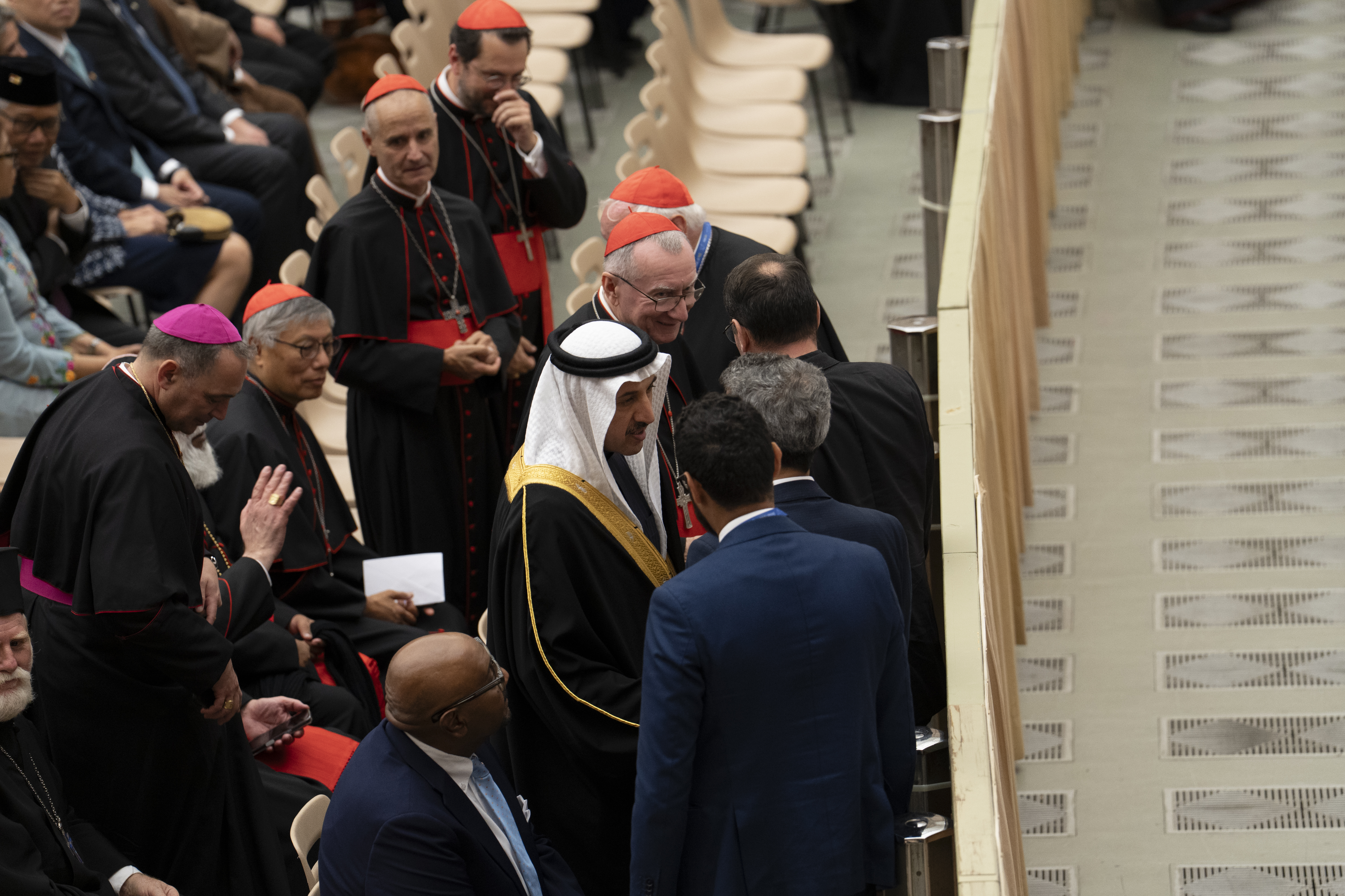 رئيس مجلس أمناء مركز الملك حمد العالمي للتعايش والتسامح يشارك في احتفال الذكرى الستين لوثيقة "نوسترا أيتاتي" بالفاتيكان - Image 3